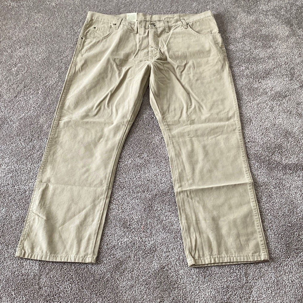 NWT Wrangler Relaxed Fit Khaki Pants SIZE 44x30 Straight Leg Casual Bottoms